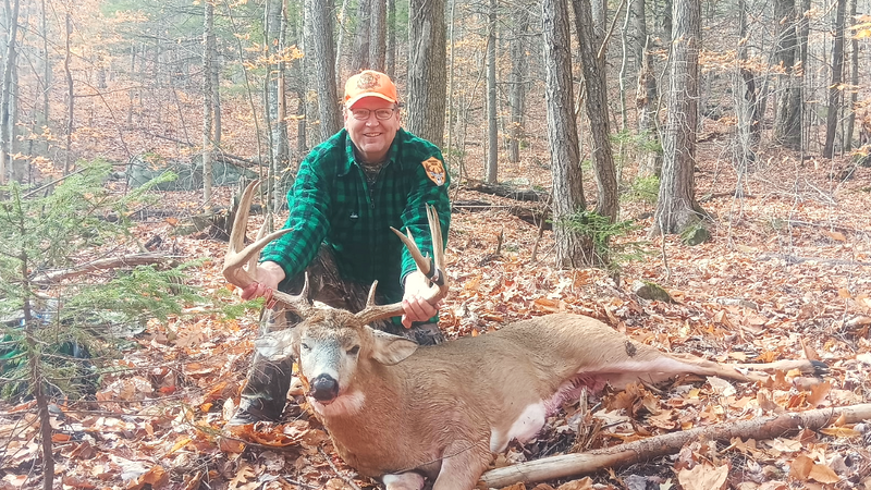 Success Stories: Richard's best racked buck and his 4th 200 pounder!